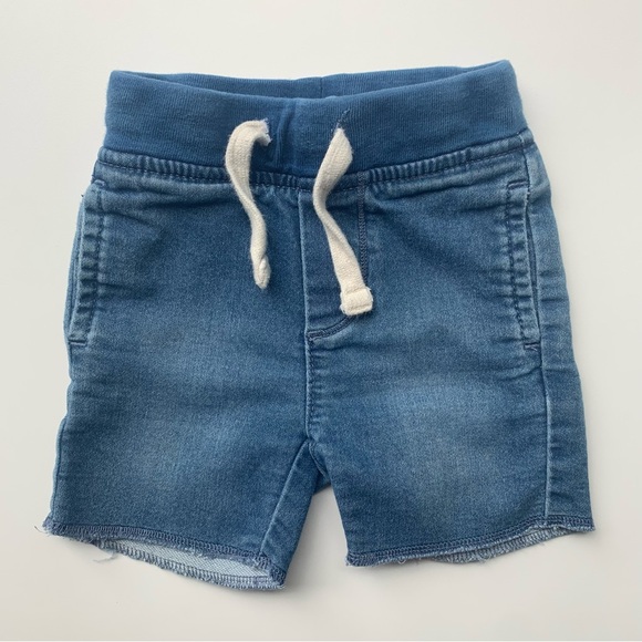 2/$10 GAP Toddler boy shorts 12-18m - Picture 1 of 3